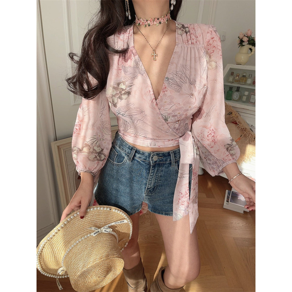 Retro V-Neck Lantern Sleeve Tie-Up Floral Shirt